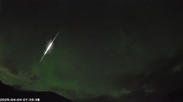 AMS135 meteor