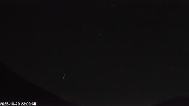 AMS135 meteor