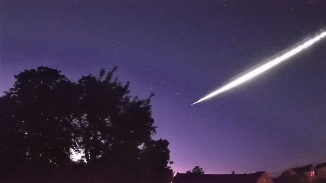 AMS16 meteor