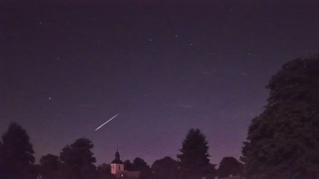AMS16 meteor