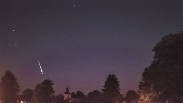 AMS16 meteor