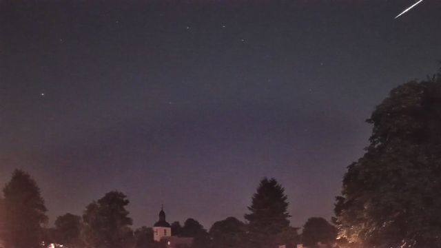 AMS16 meteor