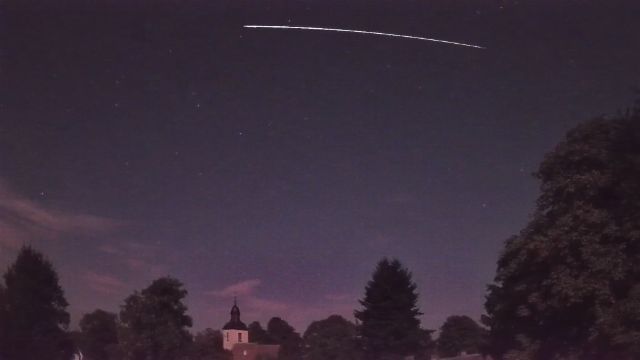 AMS16 meteor