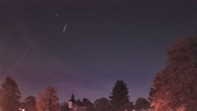 AMS16 meteor