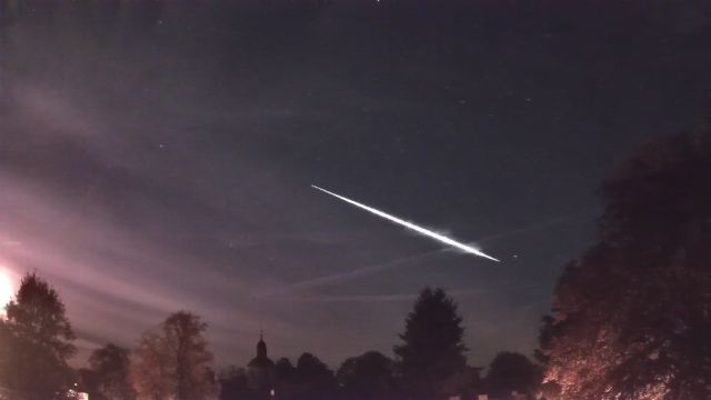 AMS16 meteor