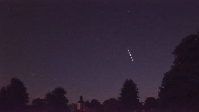 AMS16 meteor