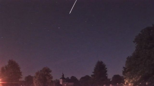 AMS16 meteor