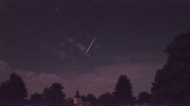 AMS16 meteor