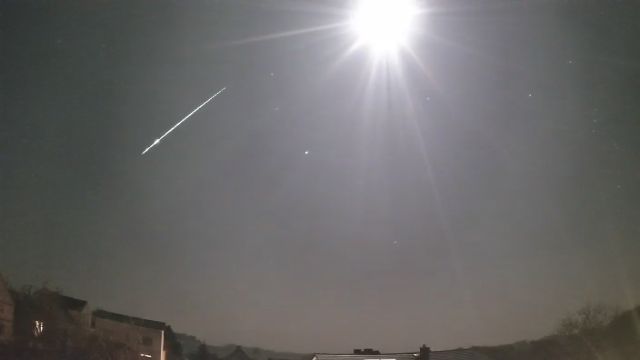 AMS16 meteor