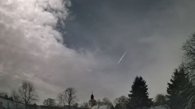 AMS16 meteor