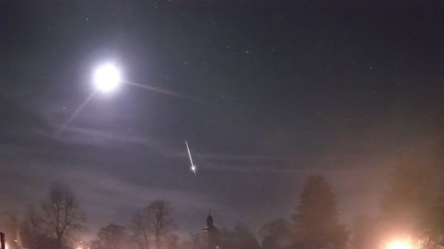 AMS16 meteor