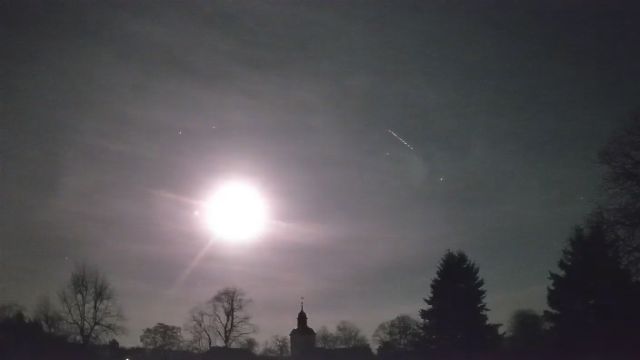 AMS16 meteor