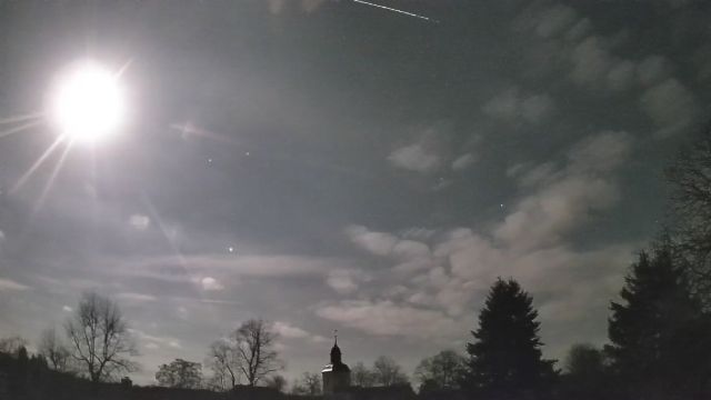 AMS16 meteor