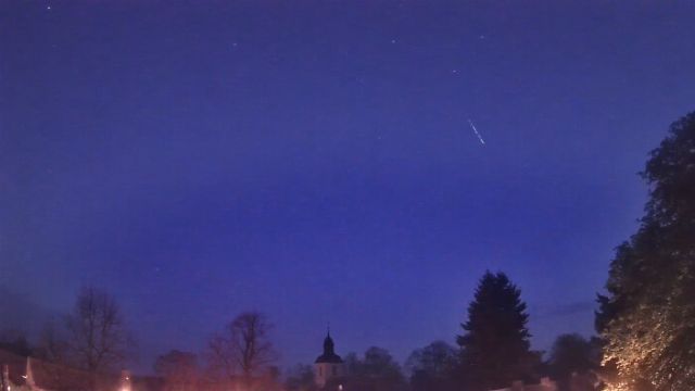 AMS16 meteor