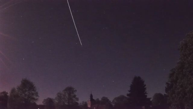 AMS16 meteor