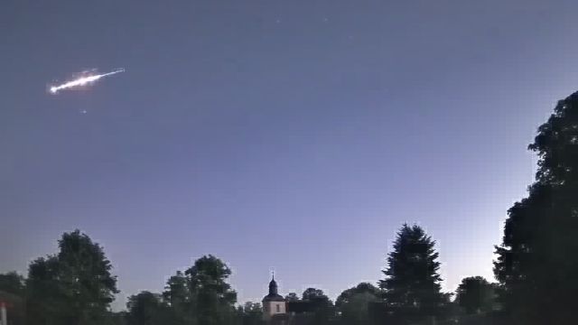 AMS16 meteor