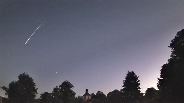 AMS16 meteor