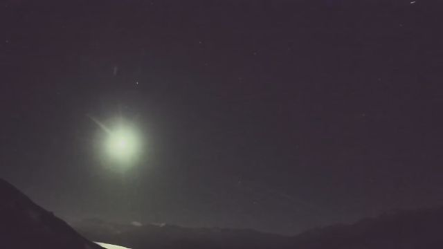 AMS210 meteor