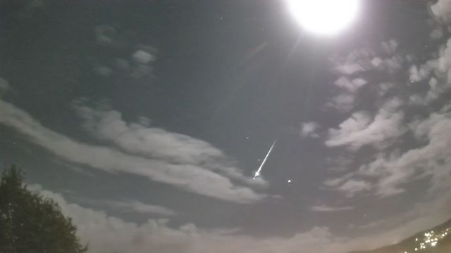 AMS211 meteor