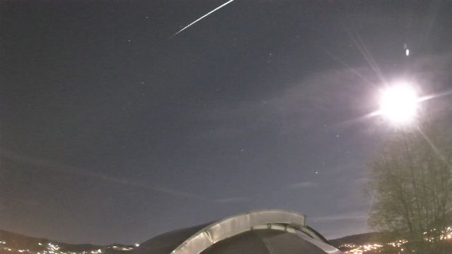 AMS211 meteor