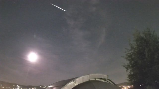 AMS211 meteor