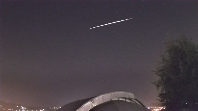 AMS211 meteor