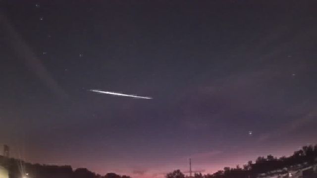 AMS22 meteor