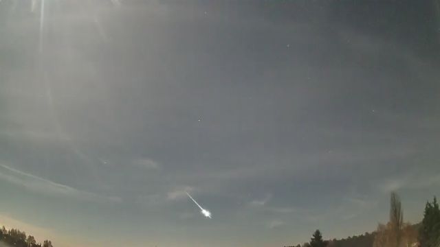 AMS250 meteor