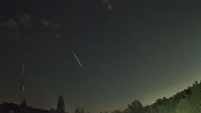 AMS250 meteor