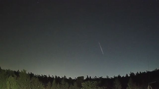 AMS250 meteor