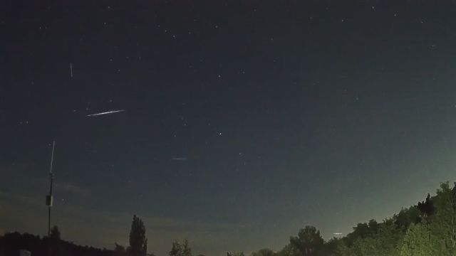 AMS250 meteor