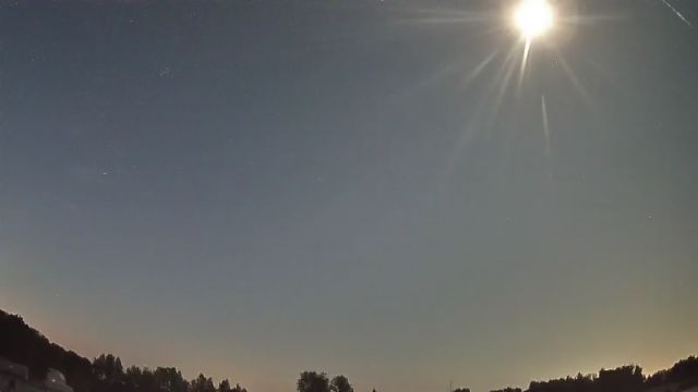 AMS250 meteor