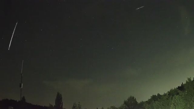 AMS250 meteor