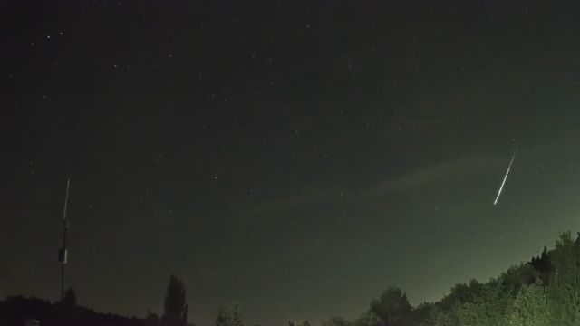 AMS250 meteor