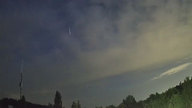 AMS250 meteor