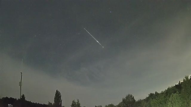 AMS250 meteor