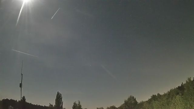 AMS250 meteor