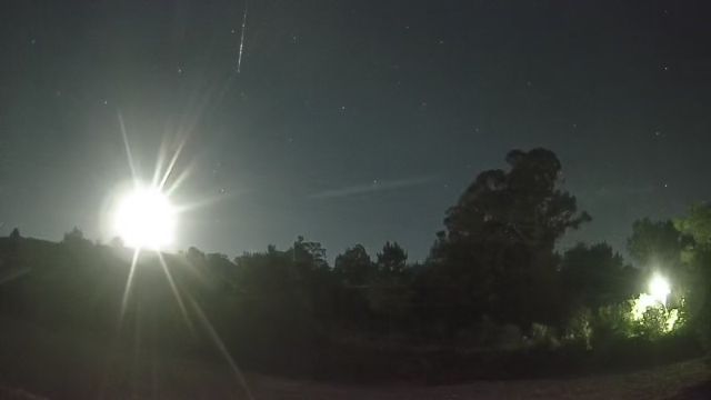 AMS254 meteor