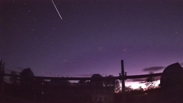 AMS52 meteor