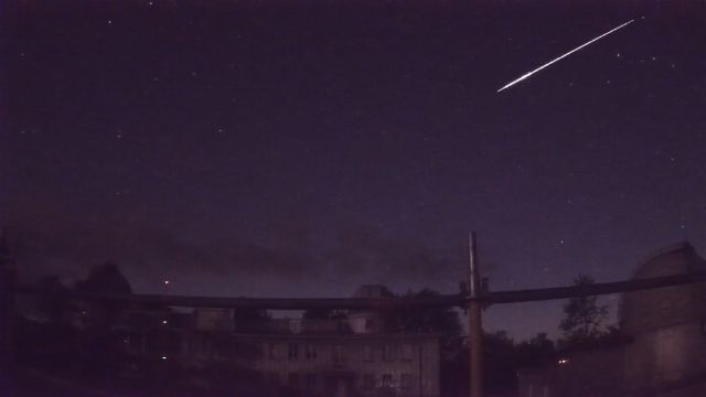 AMS52 meteor