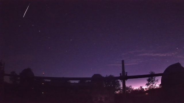 AMS52 meteor