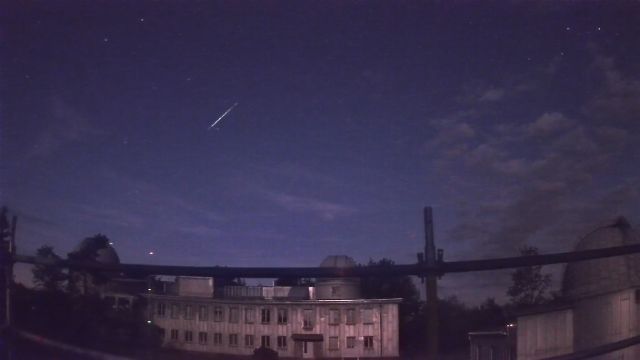 AMS52 meteor