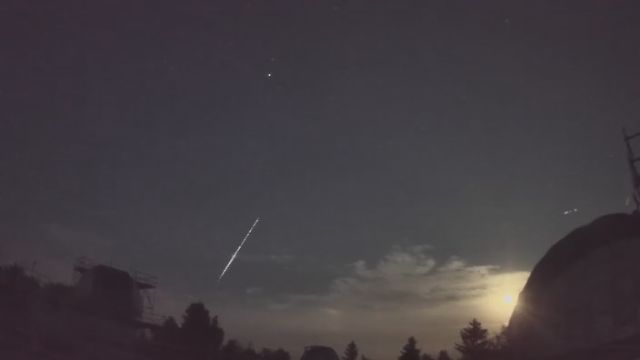 AMS52 meteor
