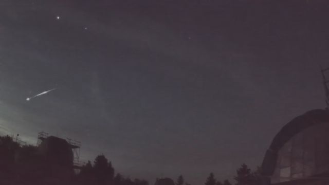 AMS52 meteor