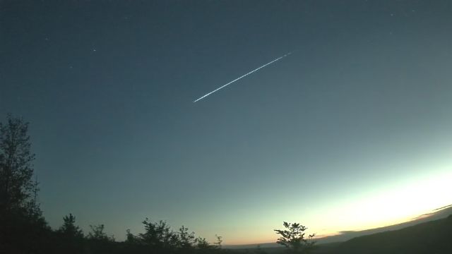 AMS52 meteor