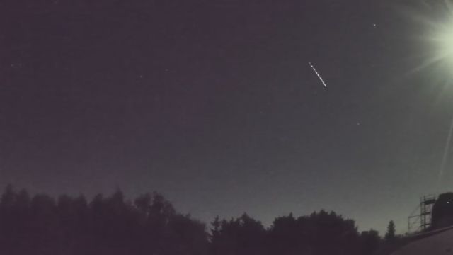 AMS52 meteor