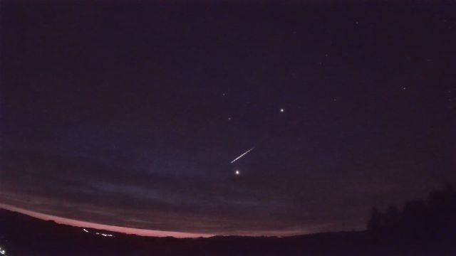 AMS52 meteor