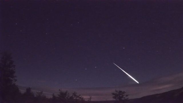 AMS52 meteor