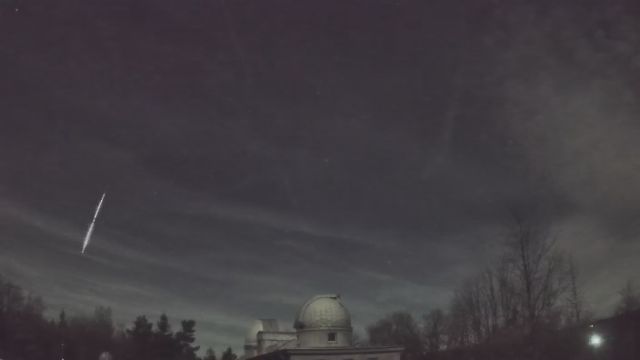 AMS52 meteor