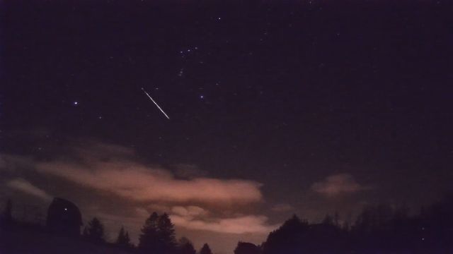 AMS52 meteor